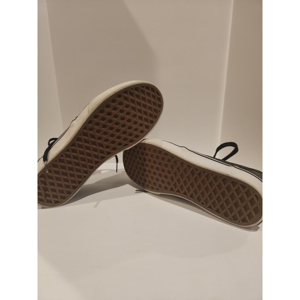 Vans - Picture 7 of 7